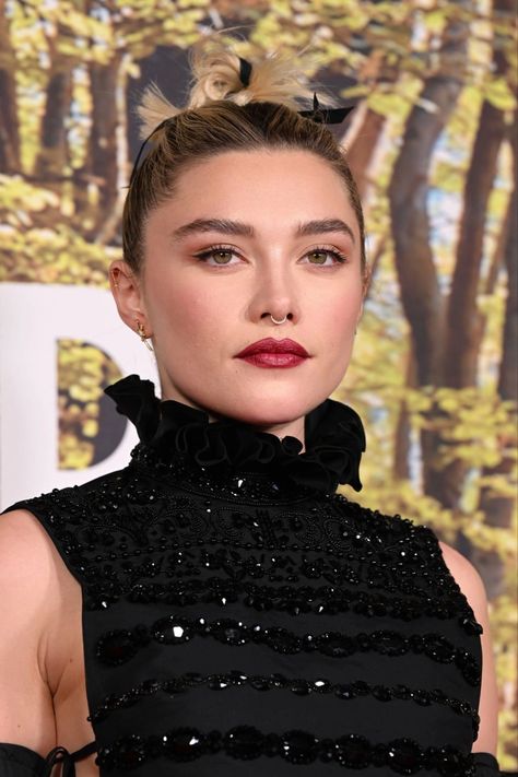 Gardens Of The Galaxy, A Good Person, Good Person, Hottie Women, Florence Pugh, Marvel Women, Septum Piercing, New Hair Colors, Aesthetic Photo