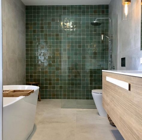 Tiles Talk: Colour Ideas for Small Bathrooms - Perini Cosy Bathroom, Green Subway Tile, Green Tile Bathroom, Grey Bathroom Tiles, Green Tiles, Country Style Interiors, Bad Inspiration, New Kitchen Designs, Bathroom Color