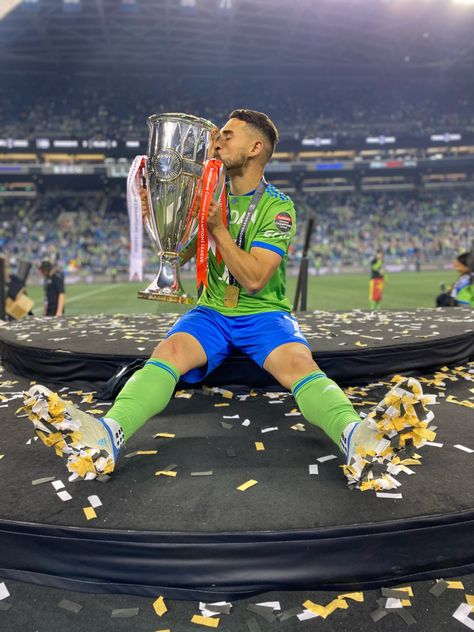 Seattle Sports, 2022 Fifa World Cup, Seattle Sounders, Big Mood, Basketball Art, Girls Club, Fifa World Cup, Fifa, Put On