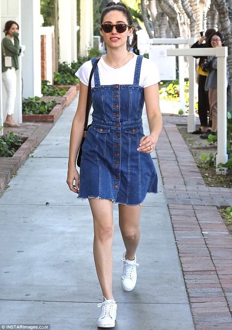 Dress With Tshirt, Gallagher Family, Fiona Gallagher, Melrose Avenue, Salary Increase, Doc Martens Outfit, Emmy Rossum, Casual Date, Casual Friday