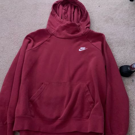 Red Nike Sweatshirt, Worn A Couple Times Basically Brand New. Super Soft, Open To Offers. Red Nike Sweater, Red Nike Sweatshirt, Nike Cropped Hoodie, Maroon Nike, Jordan Sweatshirt, Cute Cheap Outfits, Tops Nike, Nike Fleece, Nike Sweatshirt