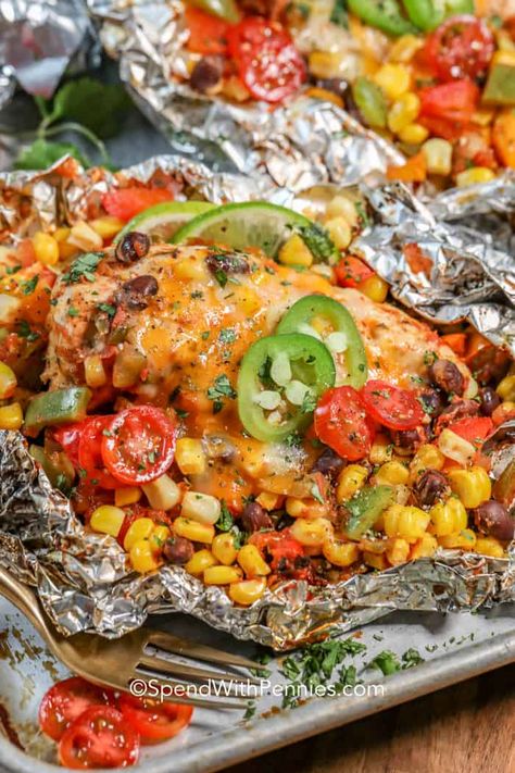 Santa Fe Chicken Foil Packets {10 min prep} - Spend With Pennies Chicken Packets, Santa Fe Chicken, Chicken Foil Packets, Foil Pack Dinners, Foil Packet Dinners, Foil Pack Meals, Foil Dinners, Foil Packet Meals, Foil Packet