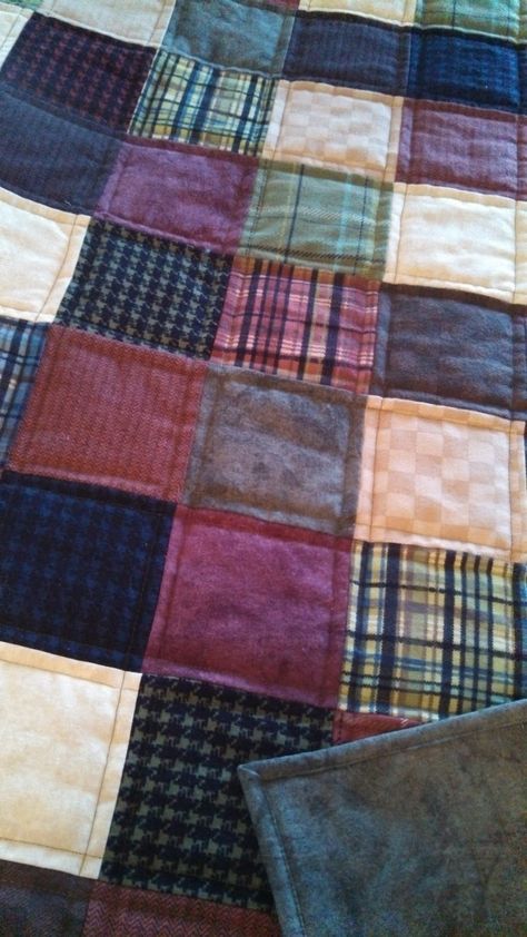 Quilts Made From 5 Inch Squares, Flannel Charm Pack Quilt, Flannel Scrap Quilts, Plaid Flannel Quilt Patterns, Flannel Quilts Easy, Quilts With Squares, Simple Patchwork Quilt, Heather Ideas, Flannel Quilt Patterns