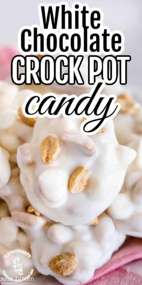 YUM!!! This only takes a few ingredients and it's so easy made in the slow cooker! It uses peanuts, almond bark, and white chocolate chips! White Chocolate Peanut Clusters, Christmas White Chocolate, Crock Pot Candy, Candy Bark Recipes, Crockpot Candy Recipes, Slow Cooker Candy, Christmas Trays, Crockpot Christmas, Chocolate Peanut Clusters