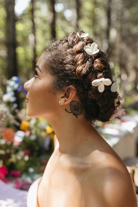 Forest Princess Hairstyle, Woodland Hairstyles, Enchanted Forest Hairstyles, Ethereal Wedding Hair, Fairytale Ballgown, Fae Ball, Natural Weddings, Forest Princess, Fairytale Hair