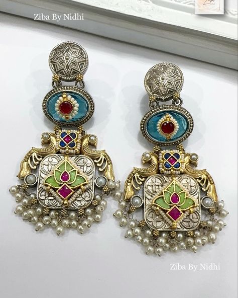 ✨Silver look alike fusion earrings studded with Paachi kundan and glass doublets, on dual polish✨ Dm us or whatsapp on 0423395947 to order #earrings #fusionjewellery #fusionearrings #statementearrings #brassjewelry #jewelry #jewellery #ziba_by_nidhi #premiumquality #fashion #reels #reelsinsta #reelitfeelit #reelkarofeelkaro #instafashion #instadaily Navratri Jewellery, Jewelry Room, Order Earrings, Fashion Reels, Fancy Jewellery Designs, South Indian Jewellery, Jewellery Earrings, Fancy Jewellery, Silver Jewelry Fashion