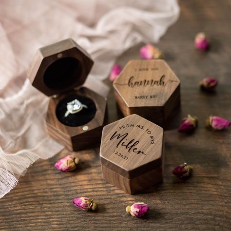 Christmas Wedding Ring, Wood Ring Box Engagement, Handmade Ring Box, Flip Ring, Wedding Ring Bearer Boxes, Engagement Ring Holders, Engraved Wooden Boxes, Personalized Ring Box, Wedding Ring Holder