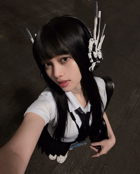 Mecca headset by @yunmago on IG Mecha Headset, Mecha Headphones, Cyberpunk Makeup, King Of Swords, Cyberpunk Aesthetic, Cyberpunk Fashion, Instagram Photo Ideas Posts, Layering Outfits, Preppy Outfit