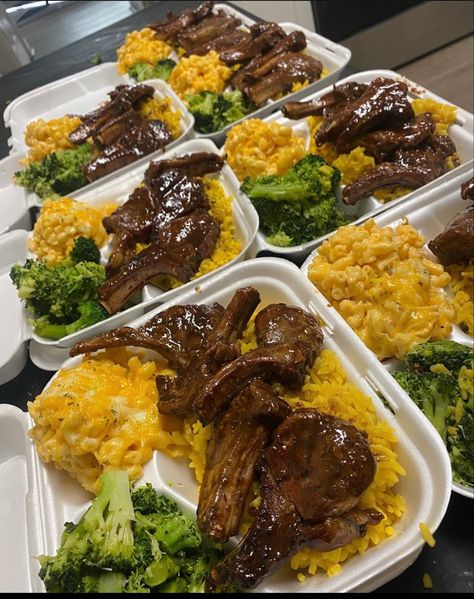 Selling Dinner Plates Ideas, Food Plates For Sale Ideas, Food Plates Ideas To Sell, Selling Plates Of Food Ideas, Selling Plates, Ghost Kitchen, Cooking Soul Food, Sloppy Seconds, Delicious Food Image