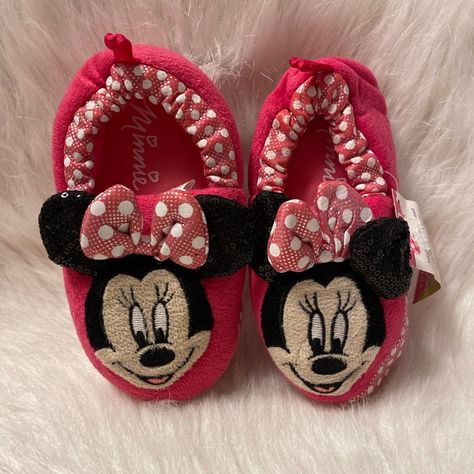 Disney Junior Minnie Mouse Slippers Girls Size Large 9-10 Pink Slip On Shoes Brand New With Tag, Never Worn Smoke Free And Pet Friendly Home Minnie Mouse Slippers, Minnie Mouse Shoes, Disney Shoes, Slippers For Girls, Disney Junior, Pet Friendly, 9 And 10, Shoe Brands, Slip On Shoes