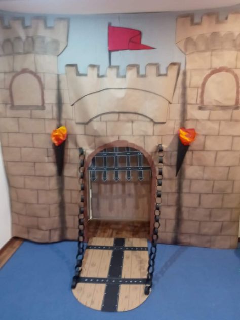 Castle Bulletin Board, Kingdom Vbs Crafts, Castle Theme Classroom, Arabian Theme Party, Beauty And The Beast Crafts, Castle Classroom, Kingdom Vbs, Paper Castle, Vacation Bible School Craft