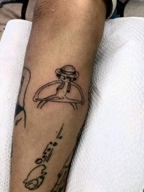 Anime Elbow Tattoo, One Piece Tattoo Minimalist, Luffy Tattoo, Anime Tats, Independent Tattoo, Pop Culture Tattoos, One Piece Tattoo, Tattoo Over Scar, Culture Tattoos