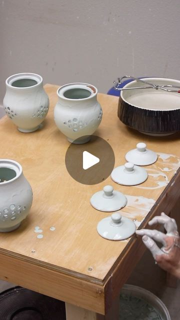 Twisted Clay on Instagram: "Lidded pots are my favorite types of pots to throw! There are so many ways to make a lidded pot. Our garlic keeper course in our Online Studio showcases two of the most common types of lidded pots. I can’t wait to get feedback from those of you in the online membership. If you haven’t started a membership yet, click the link in bio to learn how you can get a free two week trial to start learning with me online.   I have had such a great time putting together detailed instruction on some of our favorite studio projects that helped our students become proficient at the wheel. I hope you will join me! 🤗  #pottery #ceramics #handmade #clay #art #ceramic #ceramicart #stoneware #potterylove #instapottery #wheelthrown #handmadepottery #pottersofinstagram #handmadecera Ceramic Videos, Online Membership, Garlic Keeper, Pottery Projects, Pottery Lessons, Pottery Ceramics, Ceramic Jars, Contemporary Ceramics, Handmade Clay