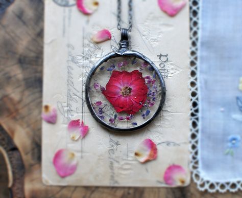 Excited to share the latest addition to my #etsy shop: Dried Flower Pendant, Real Rose Pendant, Dried Flower Pendant, Rosebud Necklace, Pink Rose Necklace, Rose Necklace, Gift For Girlfriend https://etsy.me/2JSWSG8 #jewelry #necklace #driedflowerpendant Rosebud Necklace, Boho Chic Bracelets, Terrarium Necklace, Modern Hippie, Pressed Flower Necklace, Real Rose, Chic Bracelet, Rose Pendant, Rose Necklace