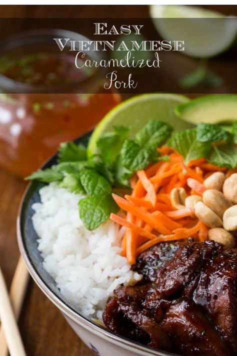 This tender, flavorful Vietnamese Caramelized Pork, made with lean pork tenderloin is much healthier than the classic Asian take-out favorite. #vietnamesecaramelizedpork, #asianpork, #asiantakeout, #makeaheadpork, #asianporktenderoin via @cafesucrefarine Pork Bowls, Pork Bowl, Vietnamese Salad, Caramelized Pork, Vietnamese Pork, Asian Bistro, Pork Salad, Asian Noodle, Asian Pork