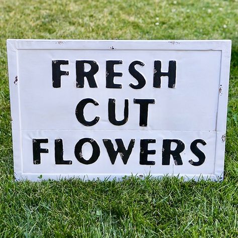 Silhouette Cameo Fonts, Antique Signage, Make Your Own Bouquet, Flower Stall, Magnolia Fixer Upper, Flower Sign, Magnolia Farms, Flower Farming, Sugi Ban