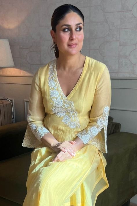 Mango Yellow, Kurti Sets, Chanderi Dupatta, Chikankari Kurti, Celebrity Casual Outfits, Celebrity Closet, Blouse Measurement, Lehenga Blouse, Kareena Kapoor Khan