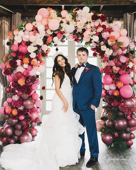 Ceremony Archway, Wedding Balloon Decorations, Wedding Balloons, Floral Arch, Wedding Ceremony Decorations, Ceremony Decorations, Trendy Wedding, Wedding Arch, Wedding Backdrop