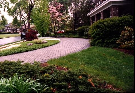 The Driveway goes left back out to the Road again! Half Circle Driveway, Circle Driveway Landscaping, Driveway Landscape, Driveway Apron, Circle Driveway, Driveway Entrance Landscaping, Cobblestone Driveway, Brick Driveway, Vertical Succulent Gardens