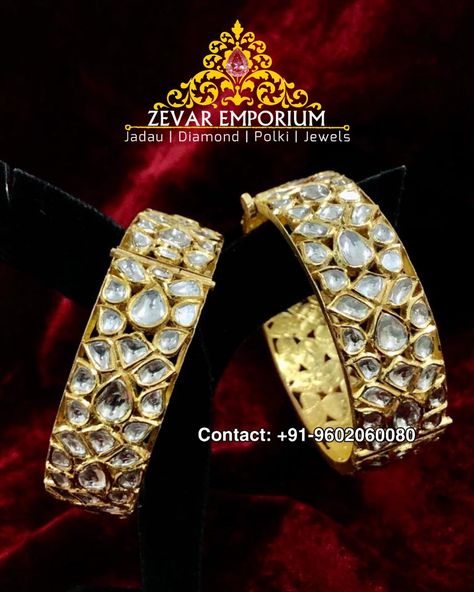 Diamond polki bangles Uncut Bangles, Polki Kada, Jadau Bangles, Polki Bangles, Jadau Jewellery, Rajputi Jewellery, Geek Jewelry, Bridal Diamond Jewellery, Bangles Making