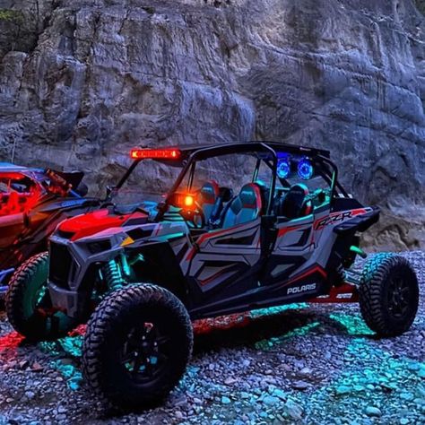 @rzr_elcentro #utvmagazine . . . 🤯 . . . Créditos: @ulsfuentes . . . . #4x4 #playa #culiacan #cosalazo #vallartazo #x3 #rutas4x4 #ford… Rzr 1000 4 Seater, Can Am Atv, Polaris Slingshot, Rzr 1000, Rzr Turbo, Dirt Bike Girl, Atv Tour, Bike Pic, Polaris Rzr Xp