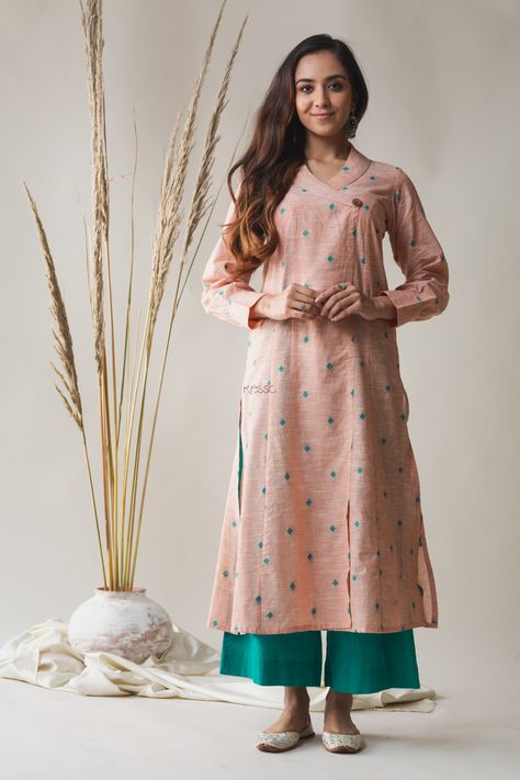 Kalamkari Dresses, Kurta Patterns, Simple Kurta Designs, Simple Kurti Designs, Kurti Patterns, Kurti Designs Latest, Kurta Neck Design, Cotton Kurti Designs