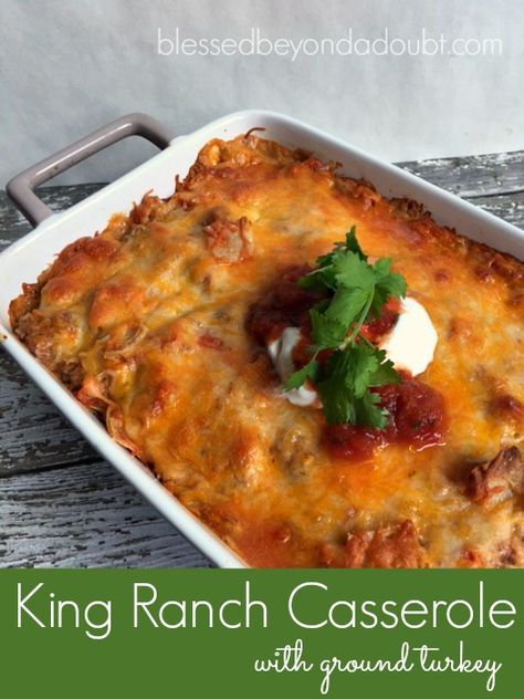 My whole gang loves this easy King Ranch casserole recipe. I used to make it with chicken, but decided to try it with seasoned ground turkey. It was ah-mazing! Casserole With Ground Turkey, Seasoned Ground Turkey, Ground Turkey Casserole, King Ranch Casserole, Calories In Vegetables, Ranch Casserole, Ground Turkey Tacos, Turkey Casserole, Crockpot Turkey