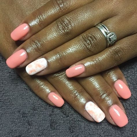 Peach nails with marble nail art Coral Marble Nails, Peach Marble Nails, Summer Nails Beach, Peach Nails, Marble Nail, White Baskets, Marble Nail Art, Vacation Nails, Easter Nails