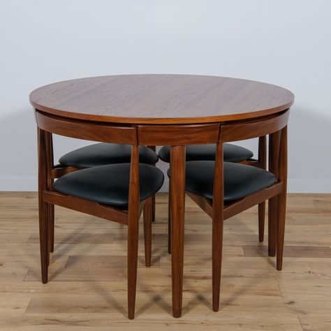 Listed on VNTG.com: Mid-Century Teak Dining Table & Chairs Set by Hans Olsen for Frem Røjle, 1950s | #vntg #vintage Modern Table And Chairs, 4 Dining Chairs, Teak Dining Table, Leather Lounge Chair, Table Chairs, Leather Lounge, Mid Century Danish, Easy Chair, Danish Modern