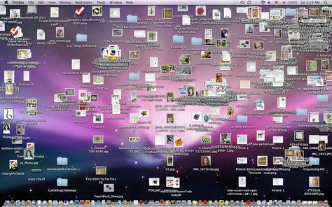 How to Organize Your Computer Desktop Computer Organization Desktop, Organize Computer Desktop, Computer Organization, Old Apps, Mac Tips, Digital Minimalism, Desktop Icons, Folder Organization, Desktop Design