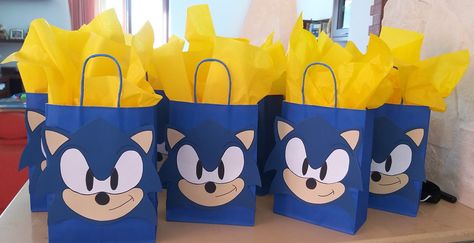 Sonic Party Packs, Sonic Loot Bags, Sonic Diy Birthday Party, Sonic Birthday Party Favors, Sonic Candy Bags, Sonic The Hedgehog Birthday Party Diy, Sonic Goodie Bag Ideas, Sonic Girl Birthday Party, Sonic Party Bags