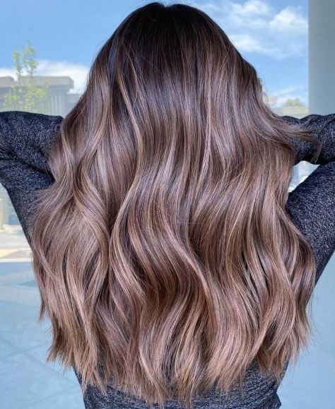 Dark Caramel Haircut and Mushroom Highlights Mushroom Highlights, Ashy Highlights, Mushroom Brown Hair Color, Mushroom Brown Hair, Balyage Long Hair, Caramel Brown Hair, Brown Hair Color Ideas, Mushroom Hair, Mushroom Brown