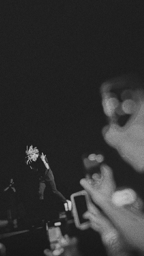 21 Savage Wallpapers Black, 21 Savage Black And White, Sofaygo Wallpaper, Snow Wallpaper Iphone, Lamb Sauce, Snow Wallpaper, Savage Wallpapers, Cartoon Rappers, 21 Savage