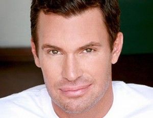 And TV Shows Interior Therapy...Jeff Lewis.  I love him Jeff Lewis Design, House Beautiful Kitchens, Ryan Serhant, Jeff Lewis, Makeover Tips, Bravo Tv, Flip Out, Celebrity Houses, Design Kitchen