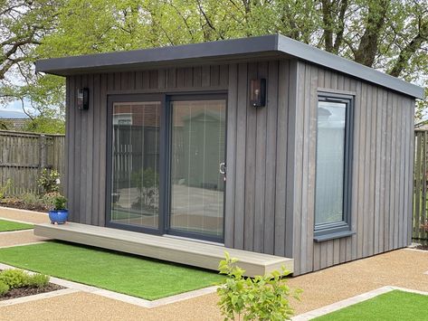 Garden Room Checklist | What to Consider | Outside In Guest House Shed, Garden Office Shed, Insulated Garden Room, Garden Room Ideas, Room Checklist, Garden Cabins, Summer House Garden, Backyard Studio, Cabin Exterior