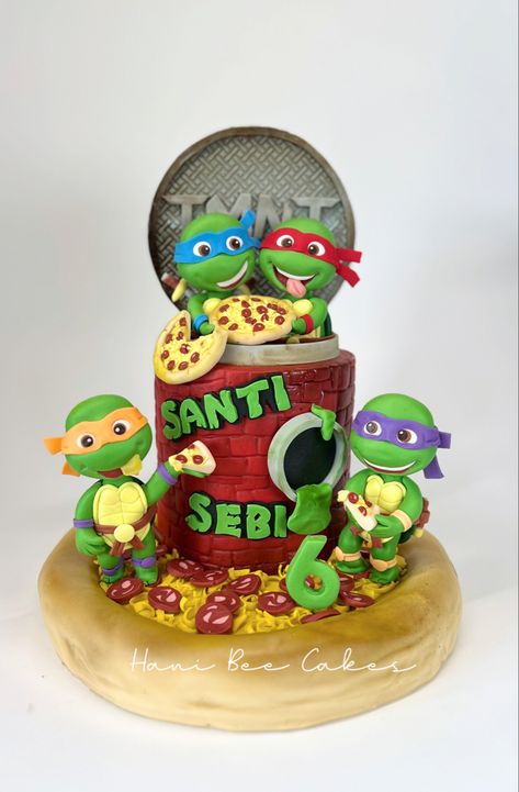 Ninja Turtles Cake, Ninja Turtle Cake Ideas, Sea Turtle Fondant, Fondant Spongebob, Ninja Turtles Fondant Tutorial, Spongebob Fondant Tutorial, Buttercream Ninja Turtle Cake, Teenage Mutant Ninja Turtle Cake, Ninja Cake