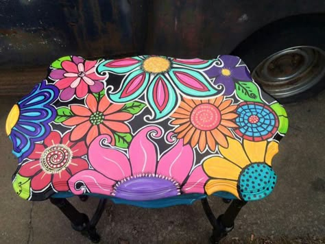 Painted Rocking Chairs, Painted Benches, Painted Furniture Designs, Teaching Crafts, Whimsical Painted Furniture, Whimsical Furniture, Funky Painted Furniture, Diy Upcycle, Diy Dresser