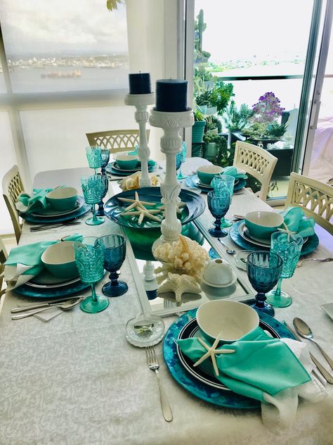 Beach Table Settings, 21 Diner, Dinner Party Decorations, Beach Table, Island Theme, Ocean Party, Dinner Table Decor, Dinner Decoration, Table Set Up