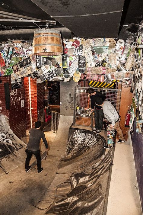 Skate Bowl, Skater Chic, Skater Life, Steak Shop, Snowboard Art, Skateboard Park, Skate Store, Skating Aesthetic, Skateboard Photography