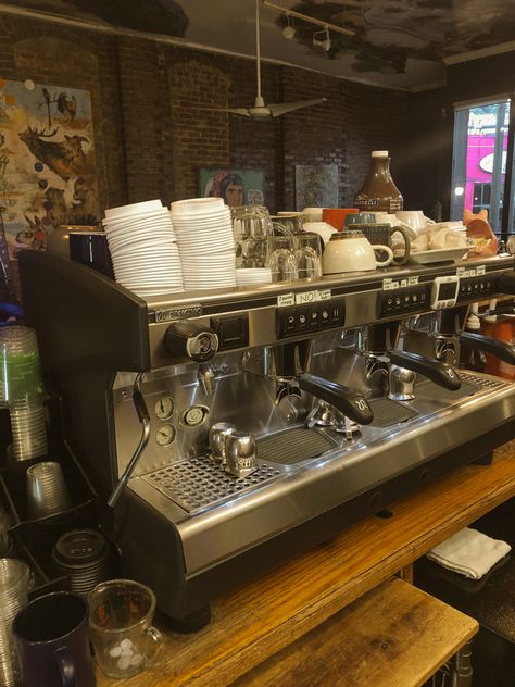 Cafe Waiter Aesthetic, Coffee For Two Aesthetic, Barista Astethic, Barista Job Aesthetic, Barista Girl Aesthetic, Barista Aesthetic Female, Cafe Job Aesthetic, Working In A Cafe Aesthetic, Cafe Worker Aesthetic