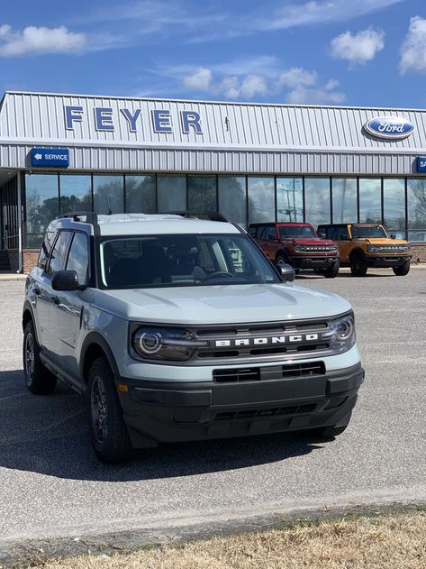 #ford #bronco #sport #cactus #grey Bronco Car, New Bronco, Ford Bronco Sport, Ford Suv, Bronco Sport, Bronco Sports, Smart Car, Future Goals, Ford Motor Company