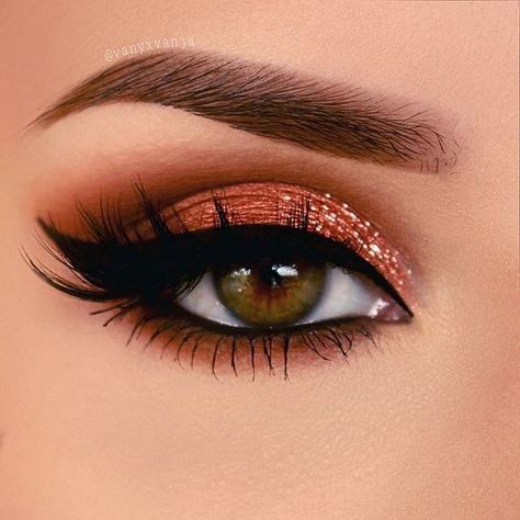 Enjoy your weekend with a warm glow by @vanyxvanja •  Frappe •  Cocoa Bear •  Roulette •  Americano •  Corrupt  #makeup #makeupgeektv #makeupgeek #makeupgeekcosmetics #makeupaddict #mua #eyebrows #eyeshadow #eyeshadows #eyemakeup #eyes #makeupgeekeyeshadow #makeupgeekeyeshadows Nye Eye Makeup, Golden Eye Makeup, Rainbow Eye Makeup, Orange Eye Makeup, Summer Eye Makeup, Christmas Eye Makeup, Soft Eye Makeup, Bright Eye Makeup, Bold Eye Makeup