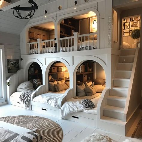 Bunk Nook, Bunk House Ideas, Mansion Bedrooms, Orphanage Ideas, Mansion Bedroom, Bedroom Built Ins, Nice Rooms, Door Room, Bunk Beds Built In