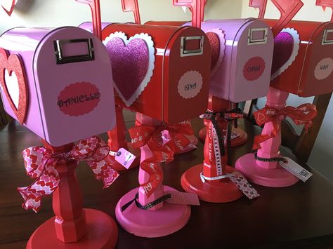 Valentines mail boxes Valentines Mail Box Diy, Mail Box Valentine Boxes, Valentine Mailbox Ideas Diy Mail Boxes, Valentine’s Day Mail Box Ideas, Valentines Day Office, Valentine’s Day Mailbox Diy, Valentine Mailboxes, Diy Valentine's Mailbox, Kid Valentines