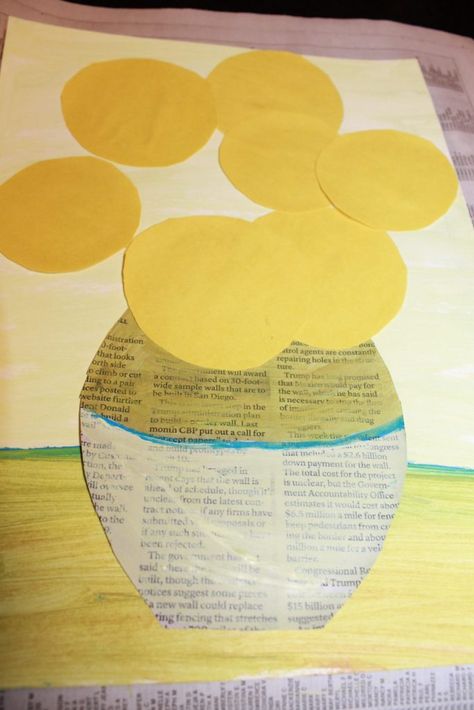 Van Gogh Inspired Mixed Media Sunflowers – The Pinterested Parent Van Gogh Sunflowers Art Project, Van Gogh Art Lesson, Van Gogh For Kids, Sunflower Art Project, Van Gogh Inspired, Kindergarten Art Projects, 2nd Grade Art, Van Gogh Sunflowers, Arte Van Gogh