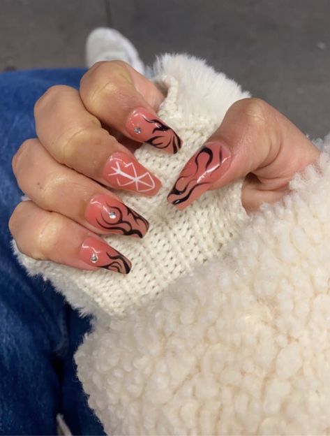 Berserk Nail Art, Berserk Nails, Cutesy Nails, Fake Nails Designs, Anime Nails, Goth Nails, Anime Mix, Pretty Hands, Nails Inspo