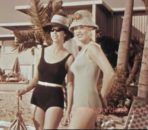 Vintage Swimwear Color Fashion - 1960s. 1960s Swimwear, Fashion 1960s, Fashion And Beauty Tips, Vintage Swimwear, Montgomery Ward, 2017 Fashion Trends, Swimming Costume, 1960s Fashion, Color Fashion