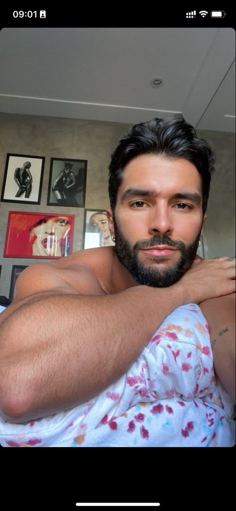 Marcello Alvarez, Mens Haircuts Short Hair, Mustache Men, Good Morning Gorgeous, Scruffy Men, Men Haircut Styles, Beard Style, Men Photography, Male Style