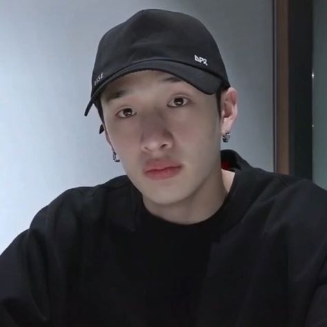 bang chan stray kids lq icon #bangchan #straykids Bang Chan Baby Picture, Bang Chan Stray Kids, Chan Stray Kids, Bangchan Straykids, Australian Men, Stray Kids Chan, Face Pictures, Bare Face, Chris Chan