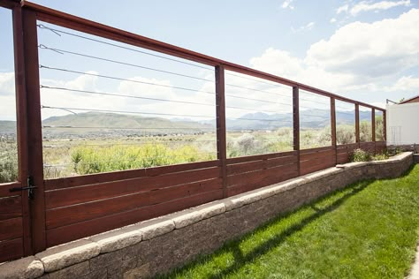 View Fence Ideas, Welded Fence Ideas, Fence With A View, Modern Wire Fence, Fences That Don't Obstruct View, Steel Fence Ideas, Modern Backyard Fence, Modern Horizontal Fence, Cable Fence